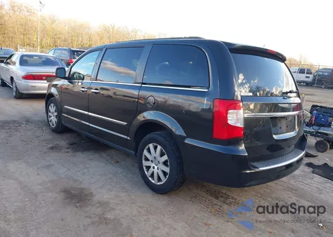 2015 Chrysler Town & Country Touring z USA, uszkodzony, nr VIN 2C4RC1BG0FR573431